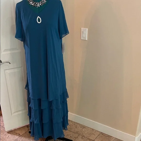 Teal Layered Maxi Dress Plus 1x short sheer flutter sleeve - Picture 6 of 13